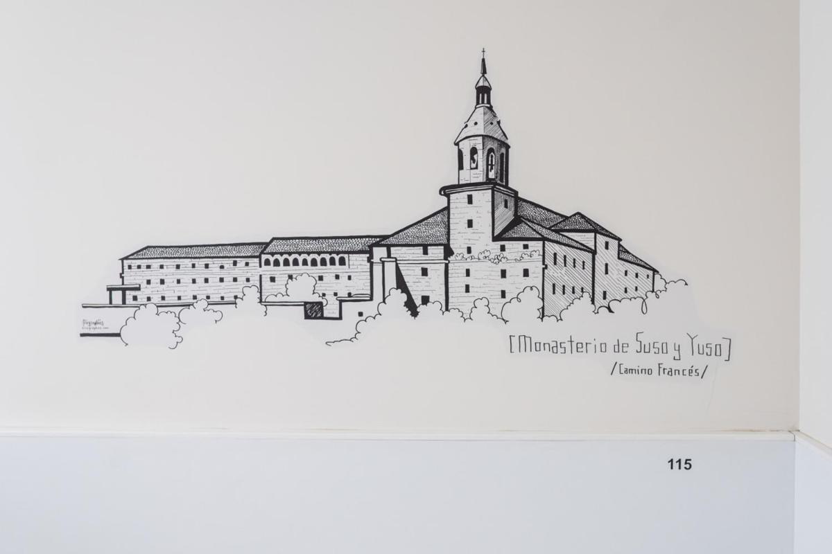 Albergue The Last Stamp ซานติอาโก เด กอมโปสเตลา ภายนอก รูปภาพ